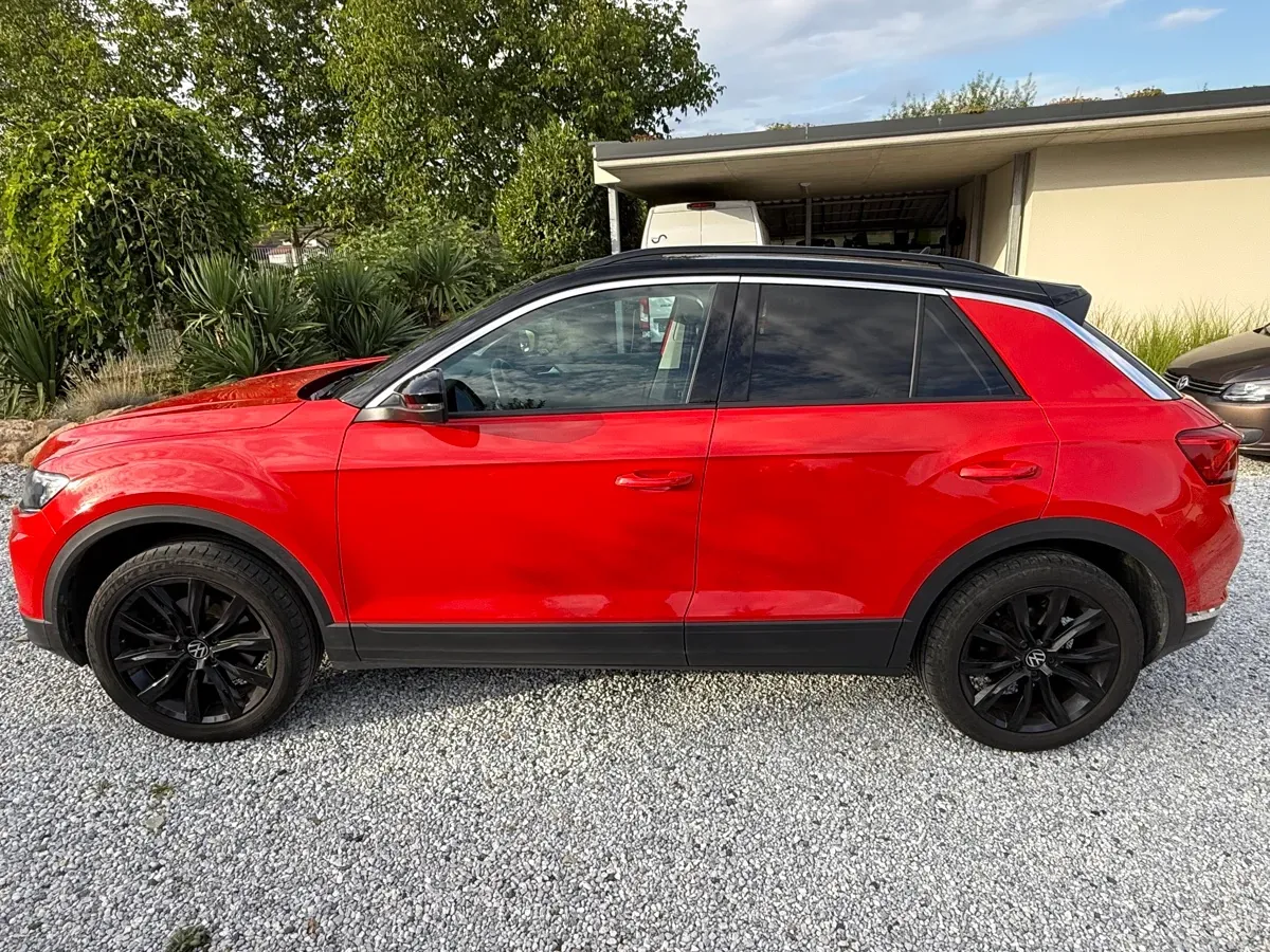 Volkswagen T-Roc 2021 photo 2