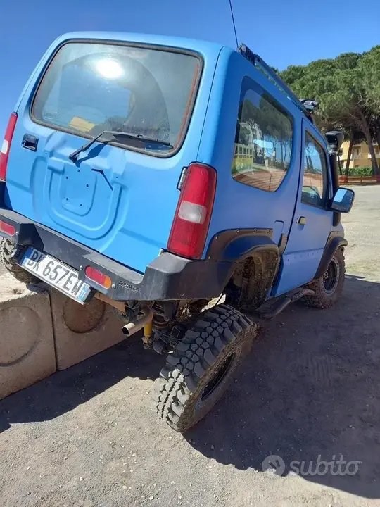Suzuki Jimny 2000 photo 2