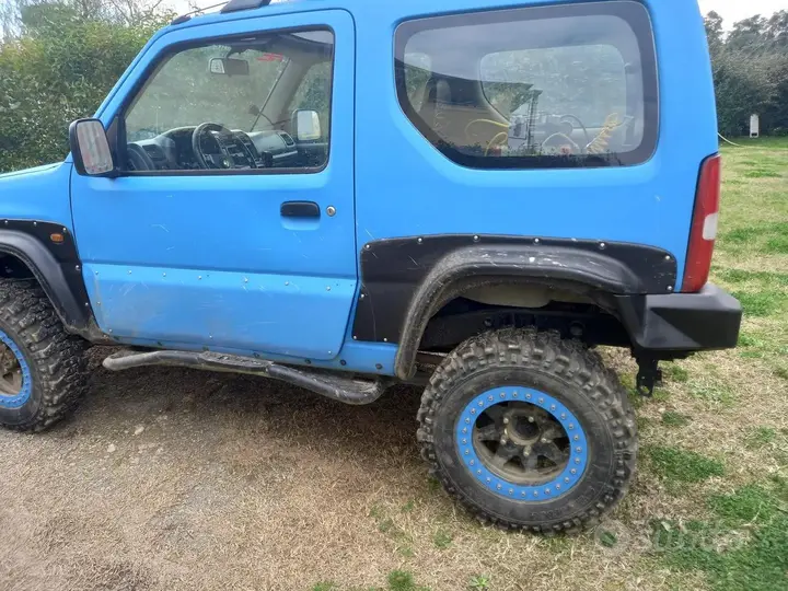 Suzuki Jimny 2000 photo 3