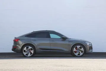 Audi Q8 E-Tron 2024 photo 3