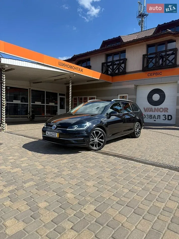 Volkswagen Golf