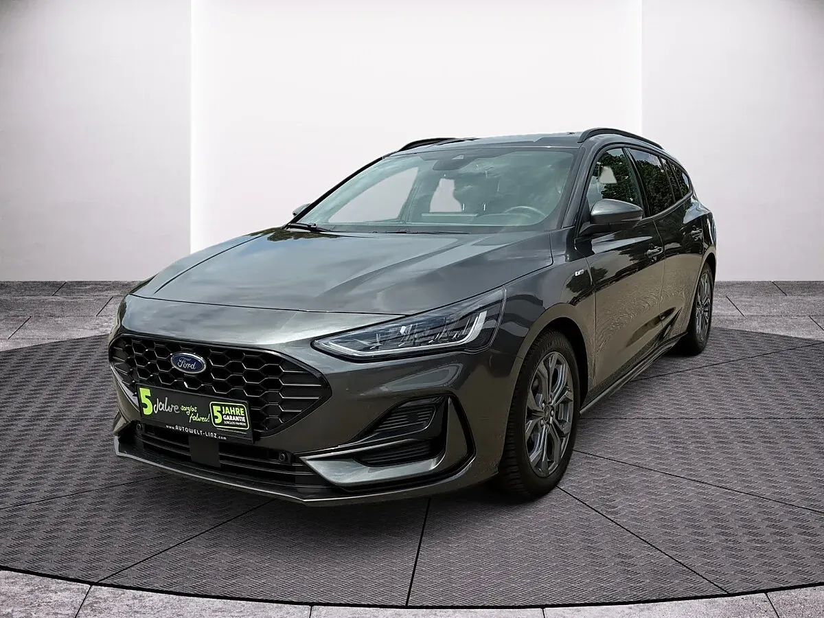 Ford Focus 2025 photo 2