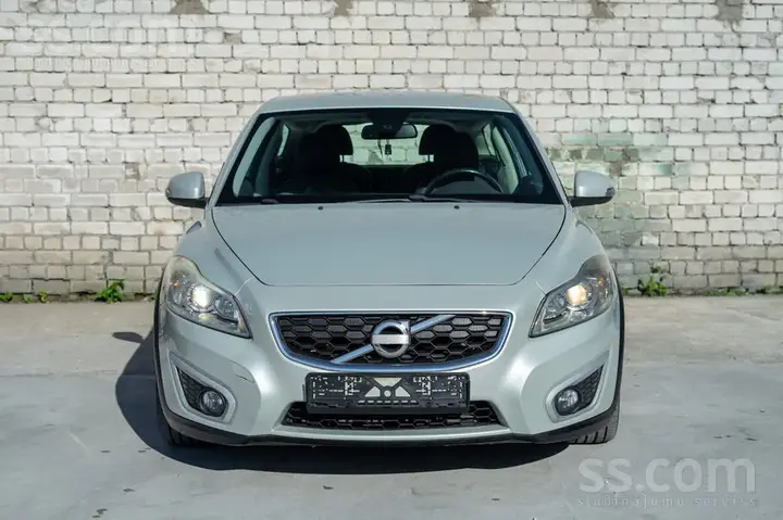 Volvo C30 2010 photo 2