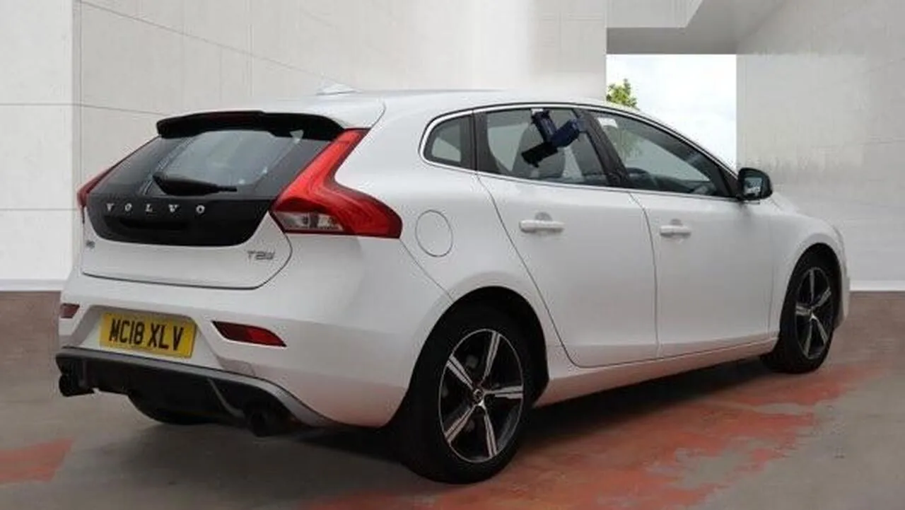 Volvo V40 2018 photo 4