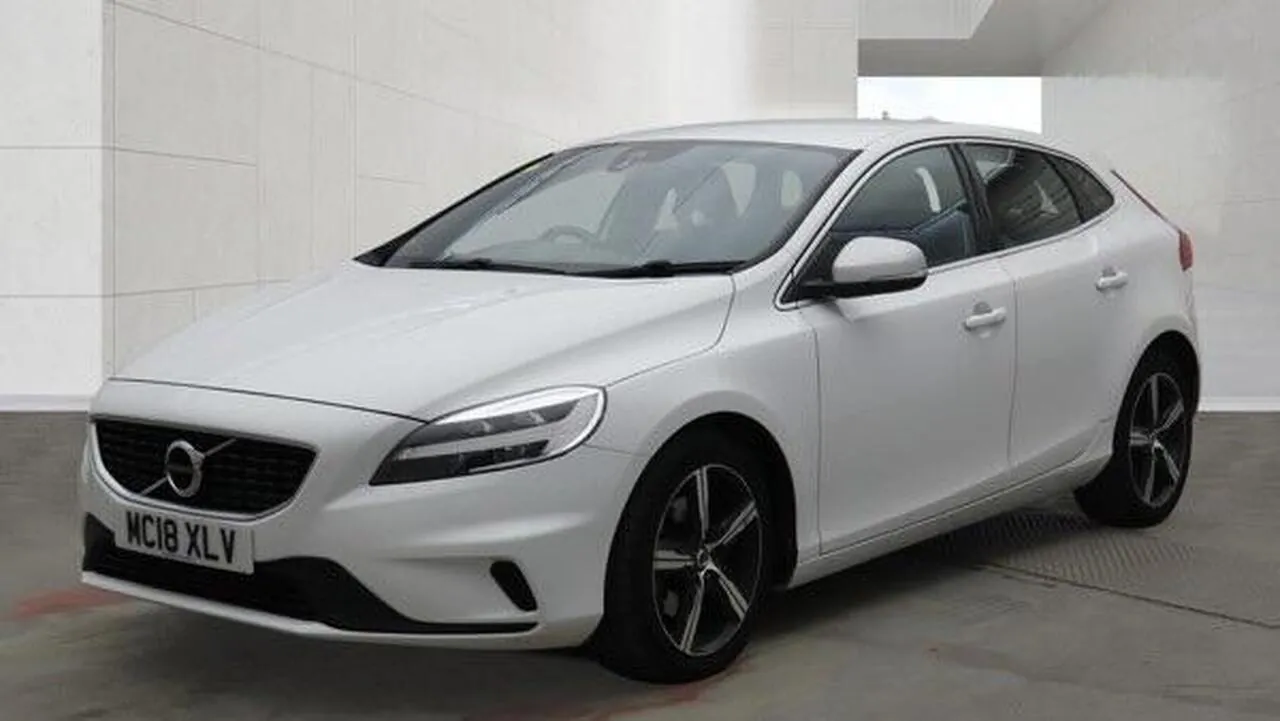 Volvo V40 2018 photo 2