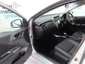Honda Grace 2015 photo 5