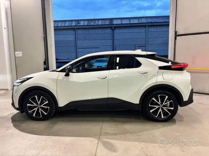 Toyota C-Hr 2024 photo 4