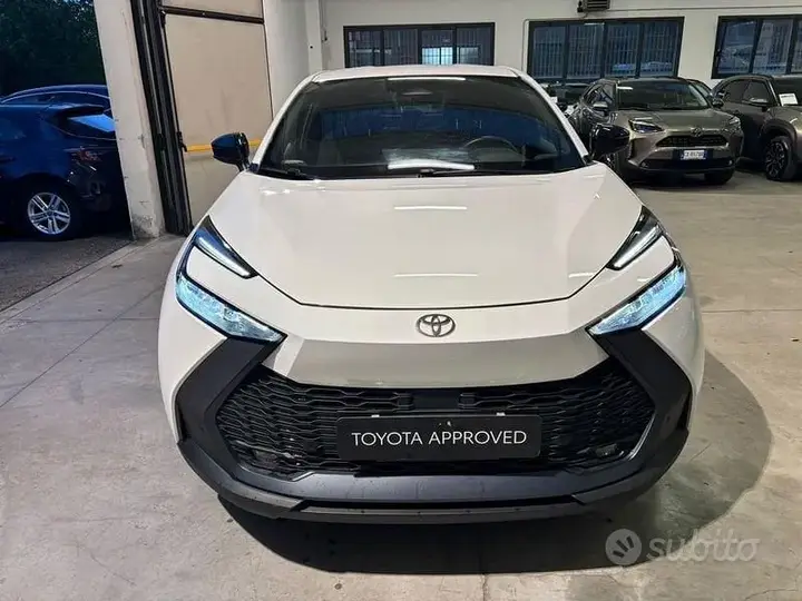 Toyota C-Hr 2024 photo 2
