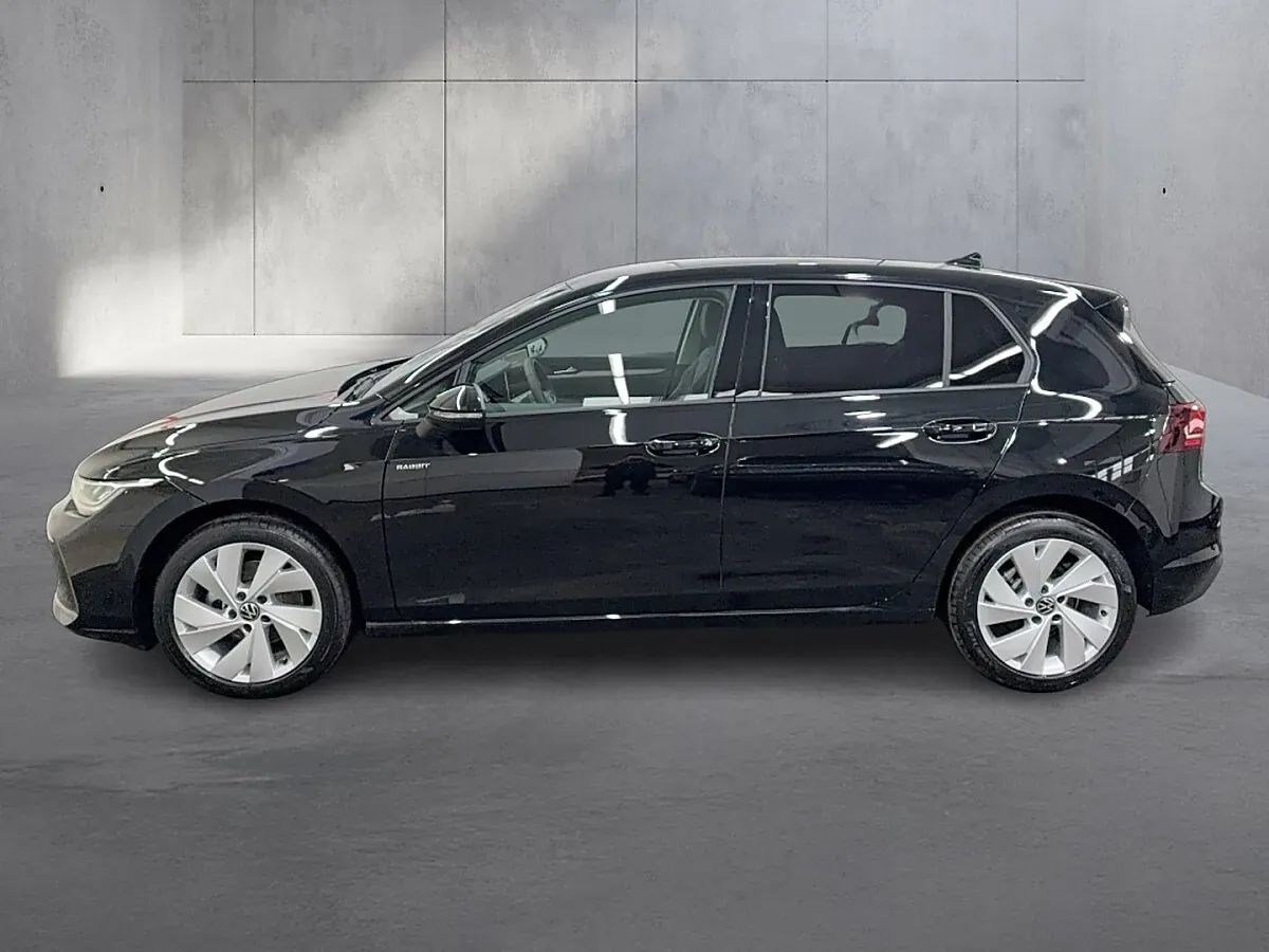 Volkswagen Golf 2026 photo 2