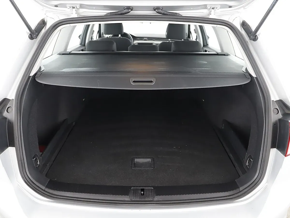 Volkswagen Passat 2020 photo 3