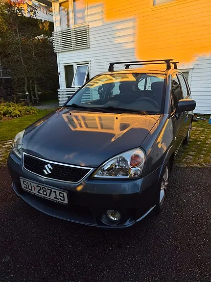 Suzuki Liana