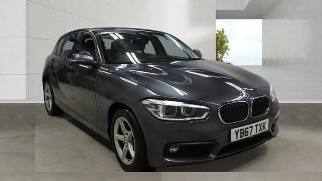 BMW 1 Series 2018 photo 2