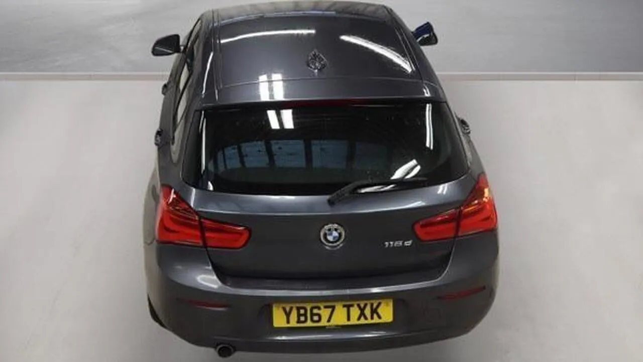 BMW 1 Series 2018 photo 3