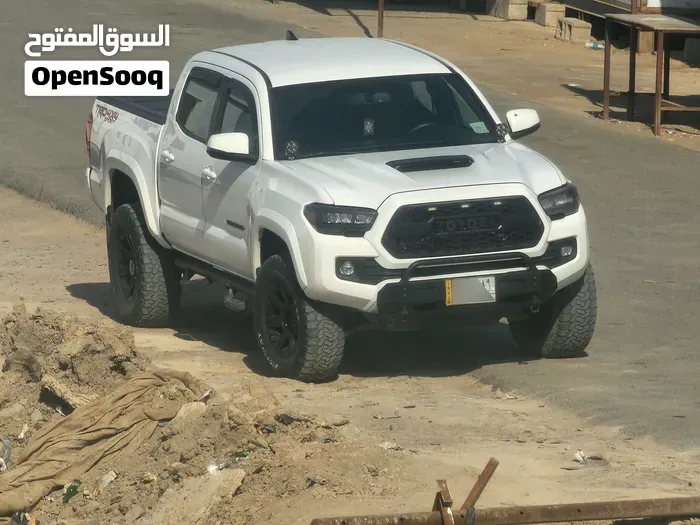 Toyota Hilux 2017 photo 2