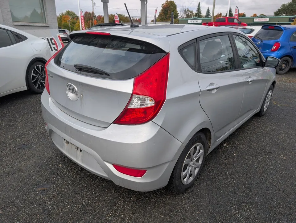 Hyundai Accent 2014 photo 3