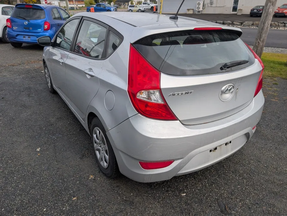 Hyundai Accent 2014 photo 4