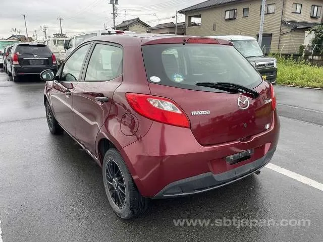 Mazda Demio 2011 photo 3