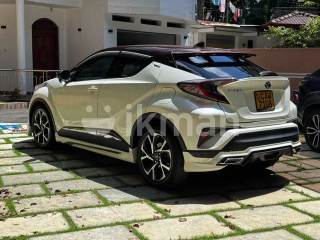 Toyota Chr 2017 photo 2