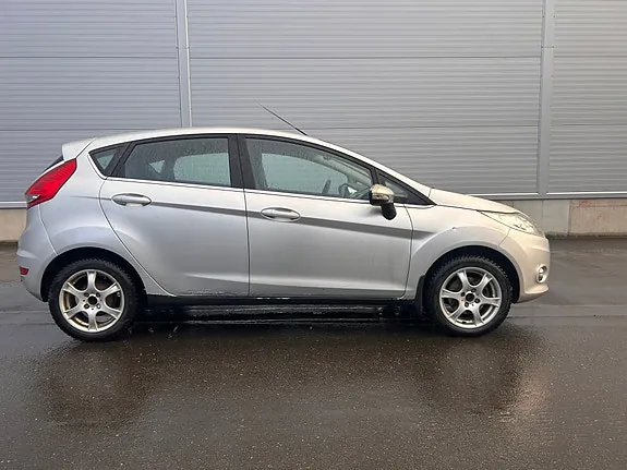 Ford Fiesta 2009 photo 4