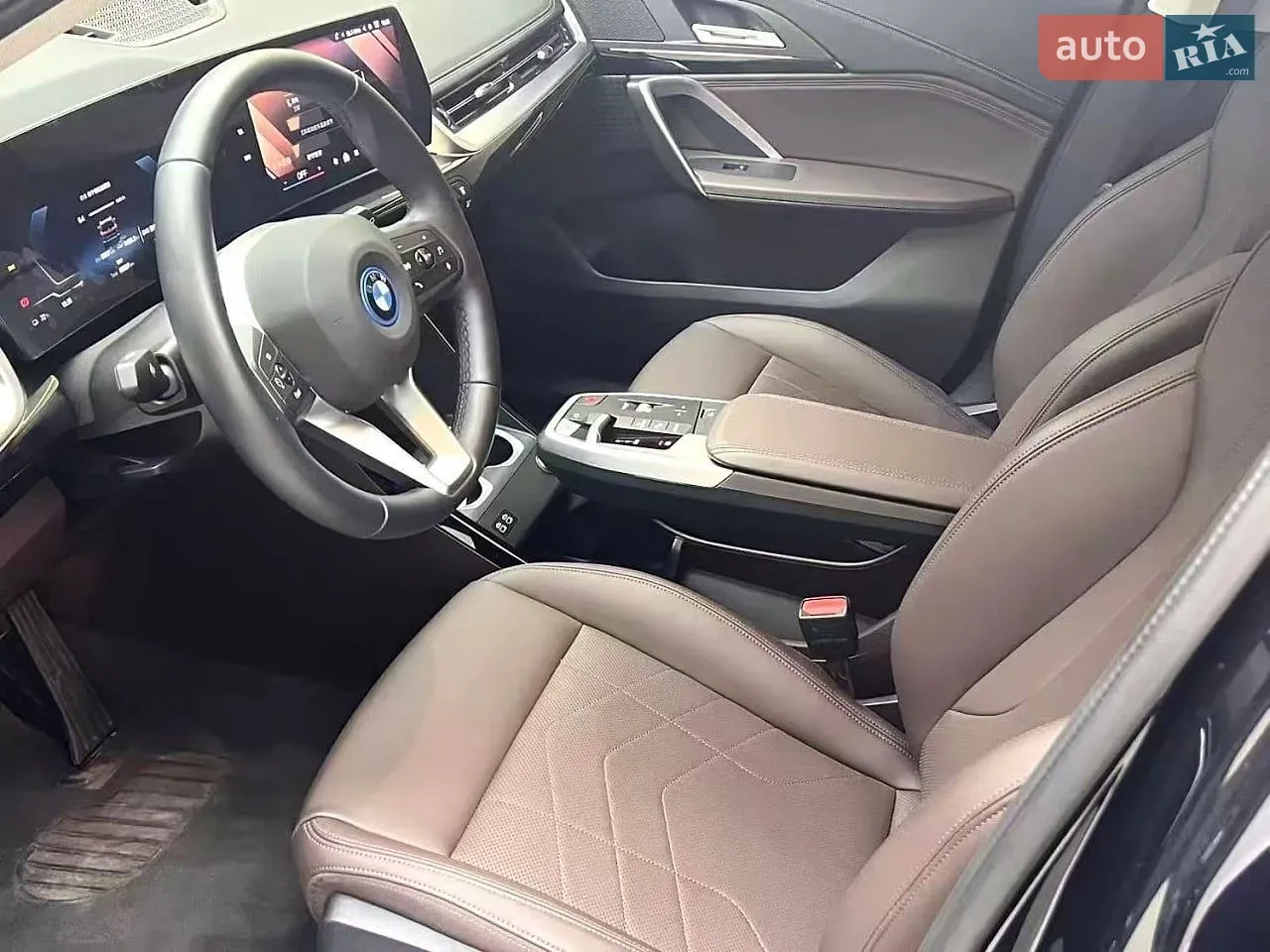BMW Ix1 2025 photo 5