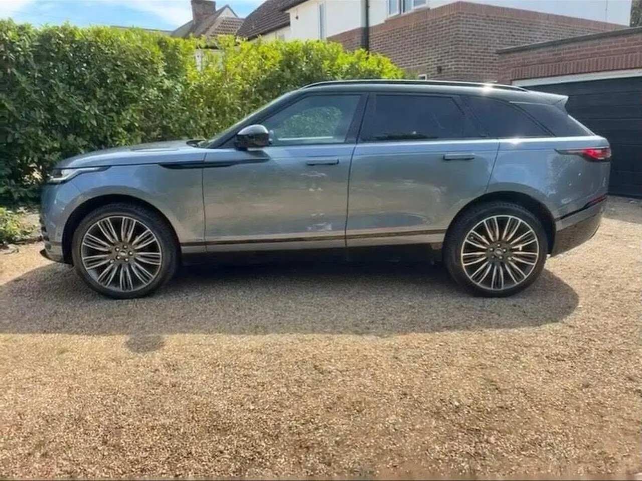 Land Rover Range Rover Velar 2019 photo 3