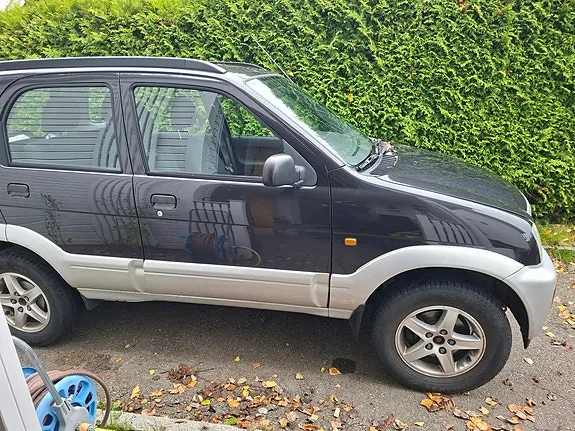 Daihatsu Terios 2005 photo 2