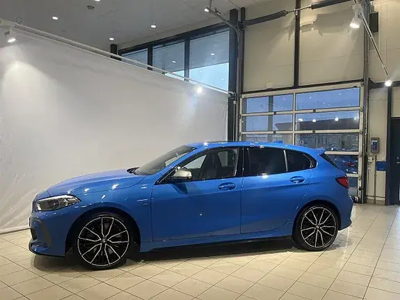 BMW M135I 2021 photo 2