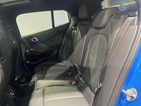 BMW M135I 2021 photo 4