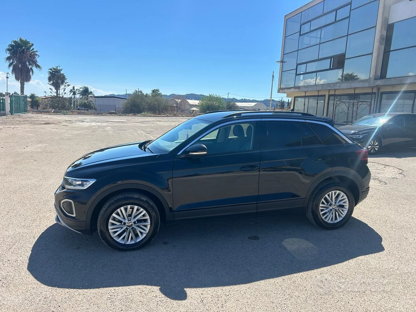 Volkswagen T-Roc 2025 photo 3
