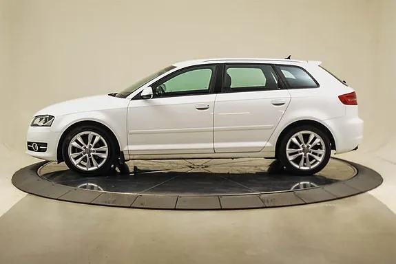 Audi A3 2013 photo 2