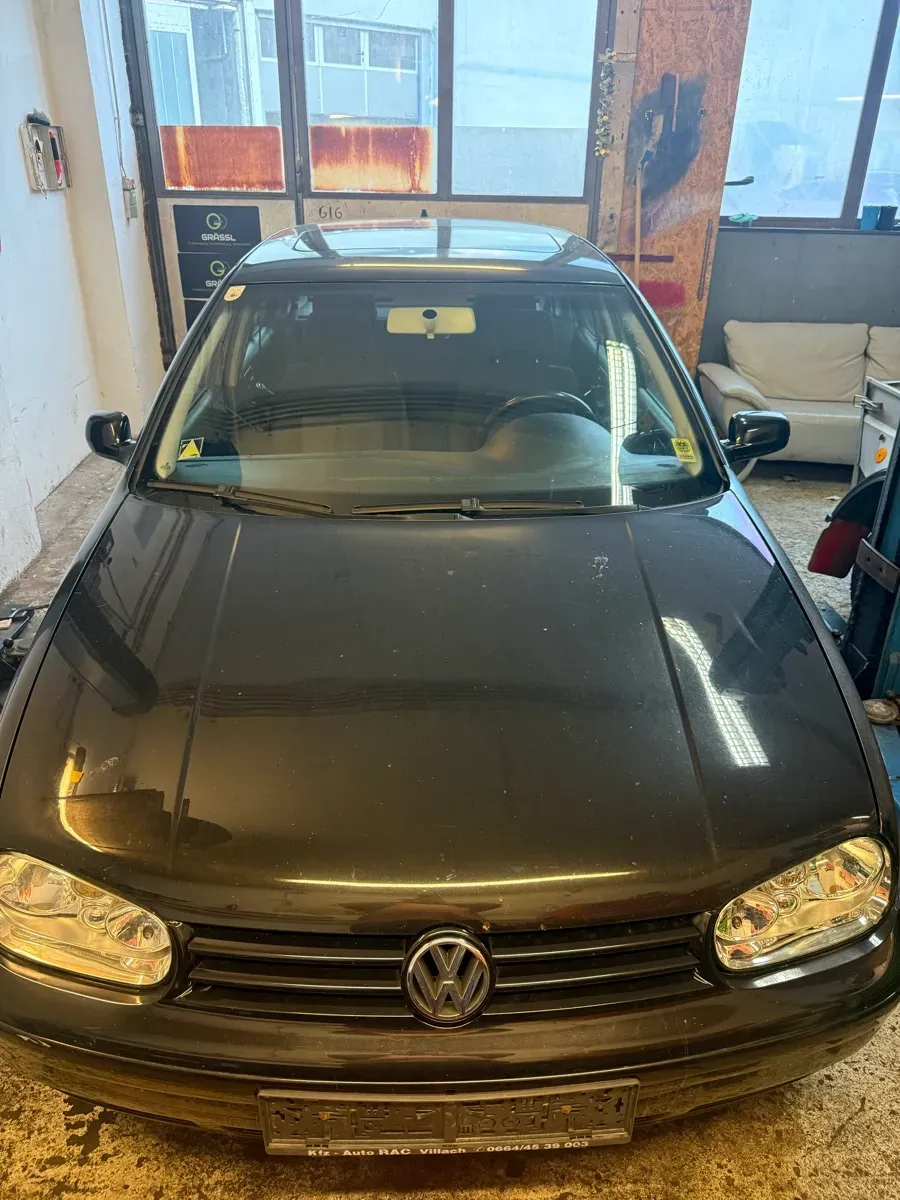Volkswagen Golf 2004 photo 2