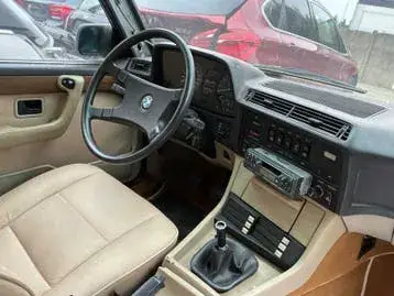 BMW 7 Series 1983 photo 4