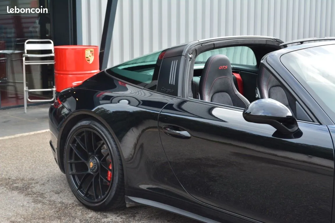 Porsche 911 2017 photo 2