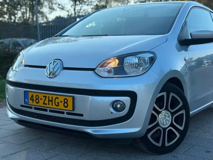 Volkswagen Up 2012 photo 2