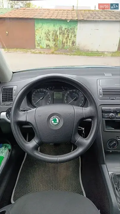 Skoda Octavia 2007 photo 2