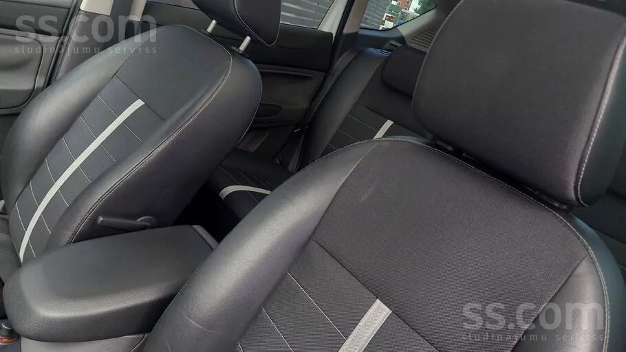 Ford Kuga 2011 photo 4