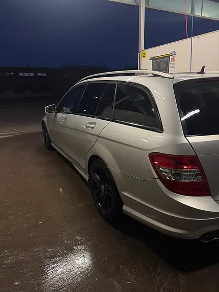 Mercedes-Benz C350 2011 photo 2