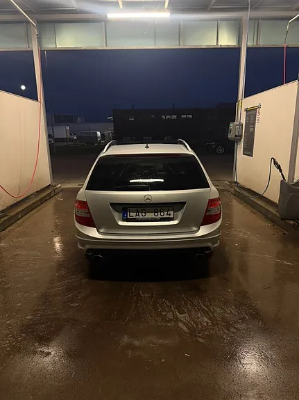 Mercedes-Benz C350 2011 photo 3