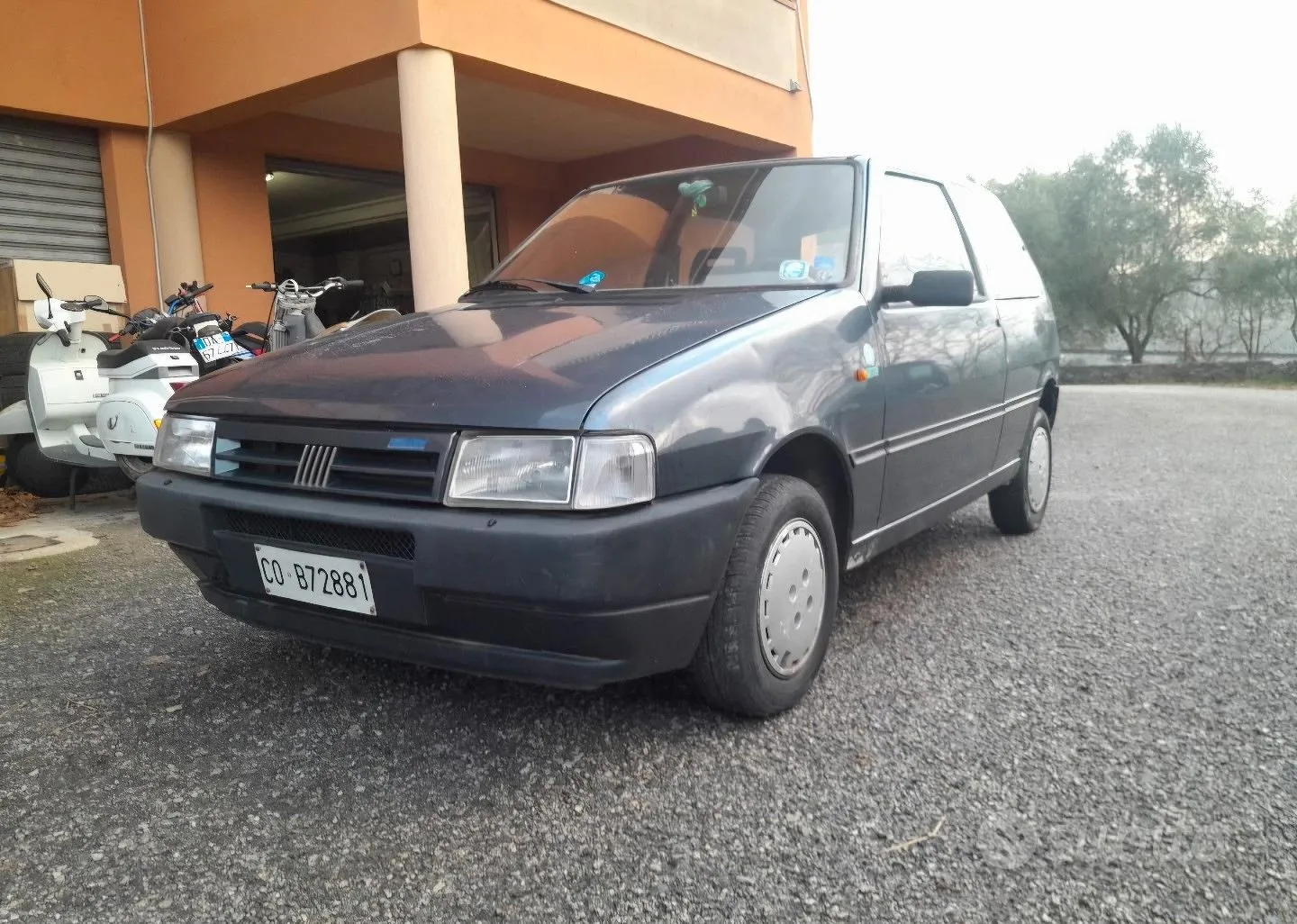 Fiat Uno 1992 photo 2