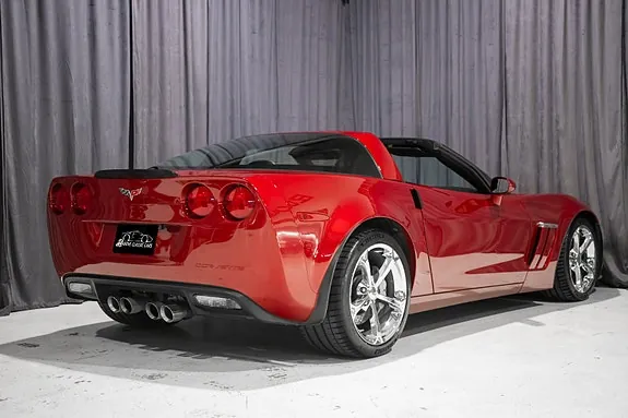 Chevrolet Corvette 2011 photo 2
