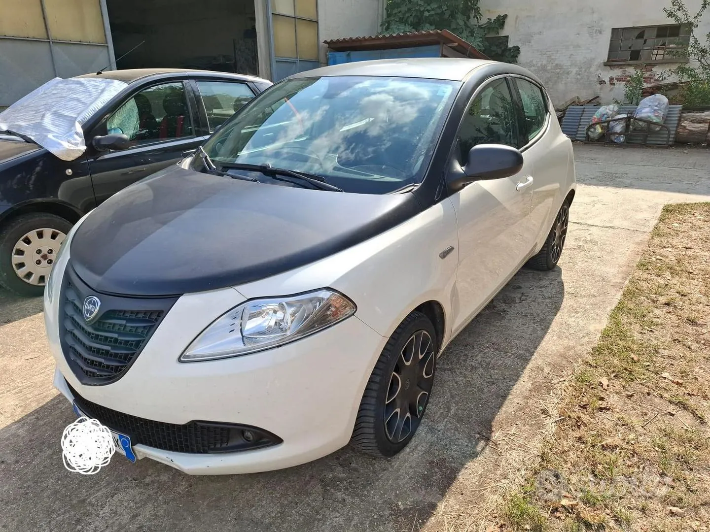 Lancia Ypsilon 2013 photo 2