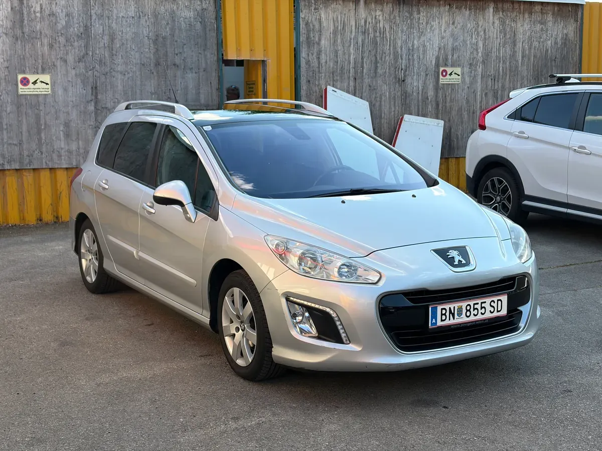 Peugeot 308 2012 photo 3