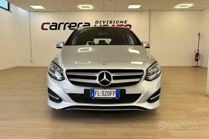 Mercedes-Benz B 180 Cdi 2015 photo 2