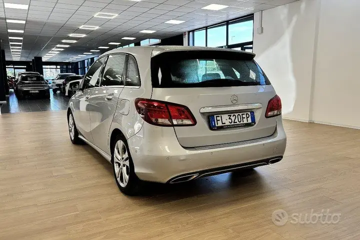 Mercedes-Benz B 180 Cdi 2015 photo 5