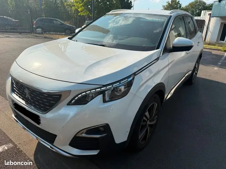 Peugeot 3008 2020 photo 2