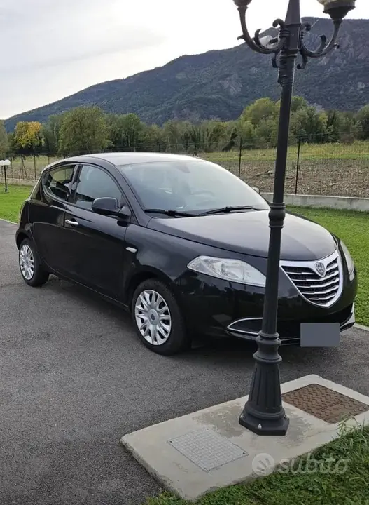 Lancia Ypsilon 2011 photo 3