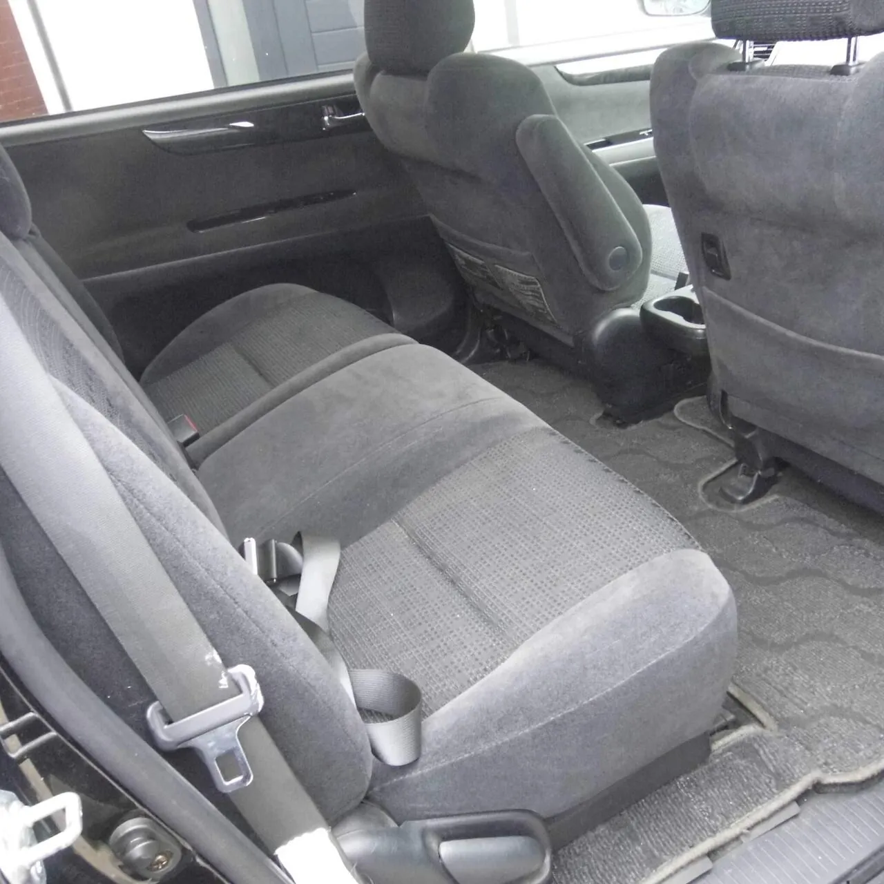 Toyota Ipsum 2004 photo 5