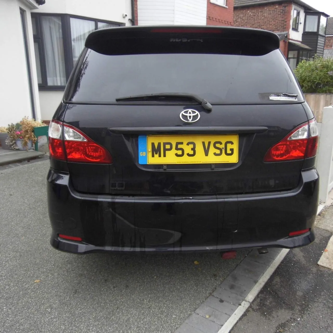 Toyota Ipsum 2004 photo 2