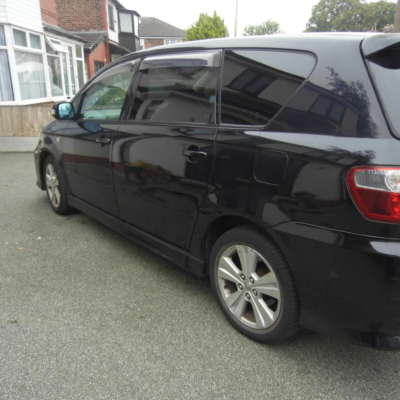 Toyota Ipsum 2004 photo 3