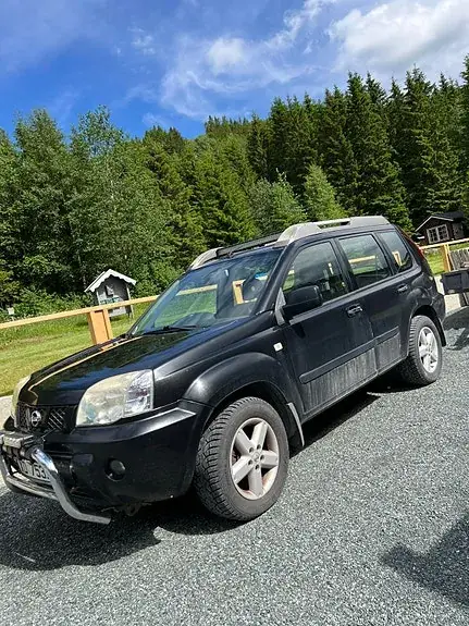 Nissan X-Trail 2004 photo 2